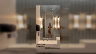 Post 'แก้ผ้าเดินเล่น ในห้อง น้ำห้าง ก็เสียวไปอีกแบบนะ' By 'abesttt' From OnlyFans video