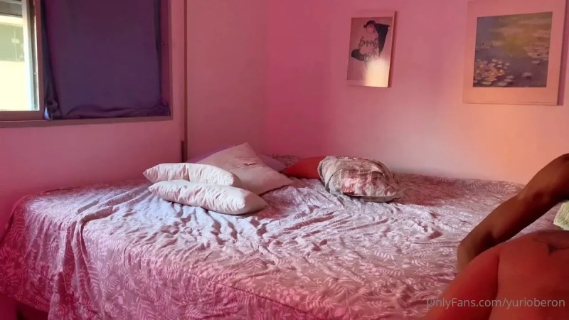 Onlyfans.com   Yuri Oberon OnlyFans (63) video
