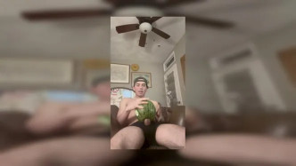 0hu4noyirsklhat8gi4ag Source video