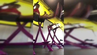 UEYbBOvvCImmaLg93LYqIPI01D7BCxlG Source video