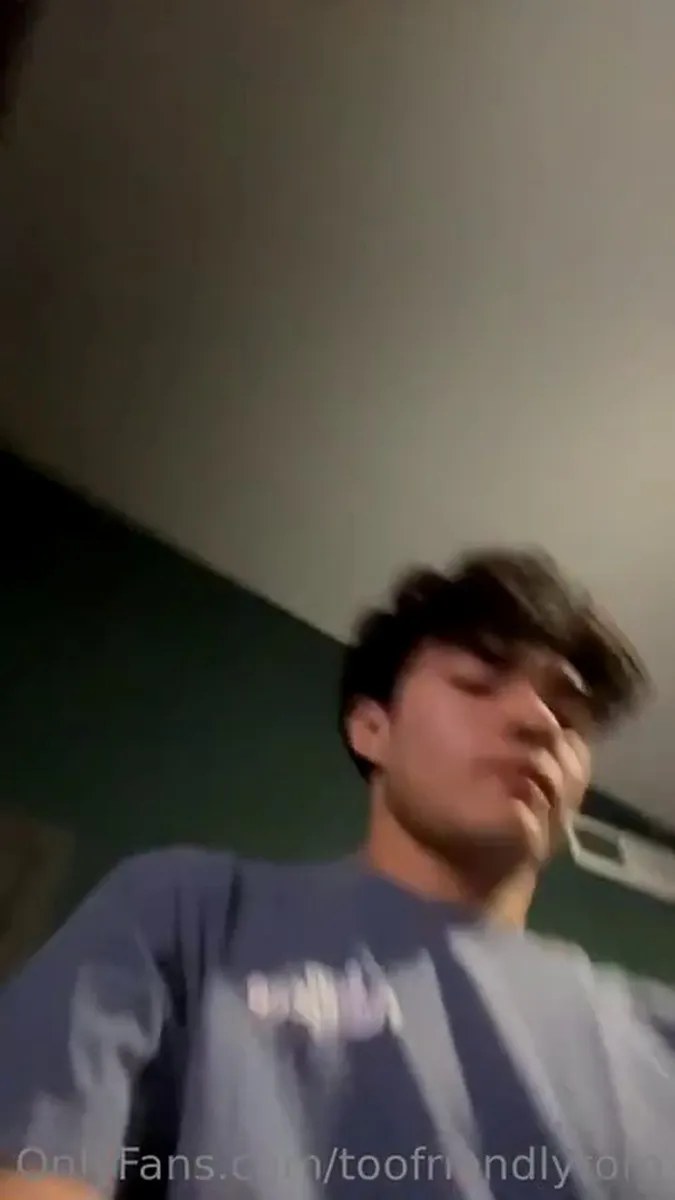 Tom (19) video