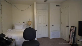 Hotmuscles6t9 1323 video