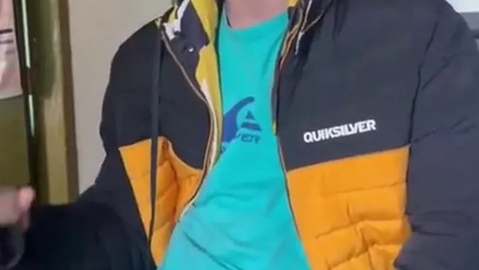 UG3JGuGFxf96LIvC video
