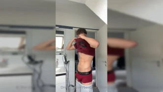 Benjamin Hilton (24) video