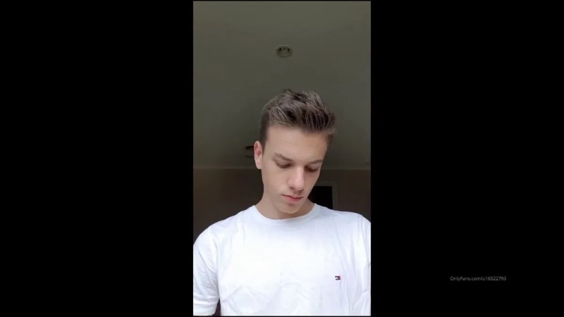 Connor Peters   Onlyfans (21) video