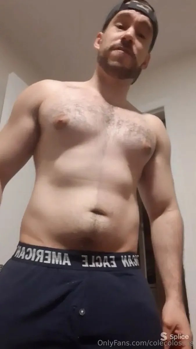 Master Cole Colecoloccus OF  STINKY FARTS   (FARTSVERBAL   5 MINS) video