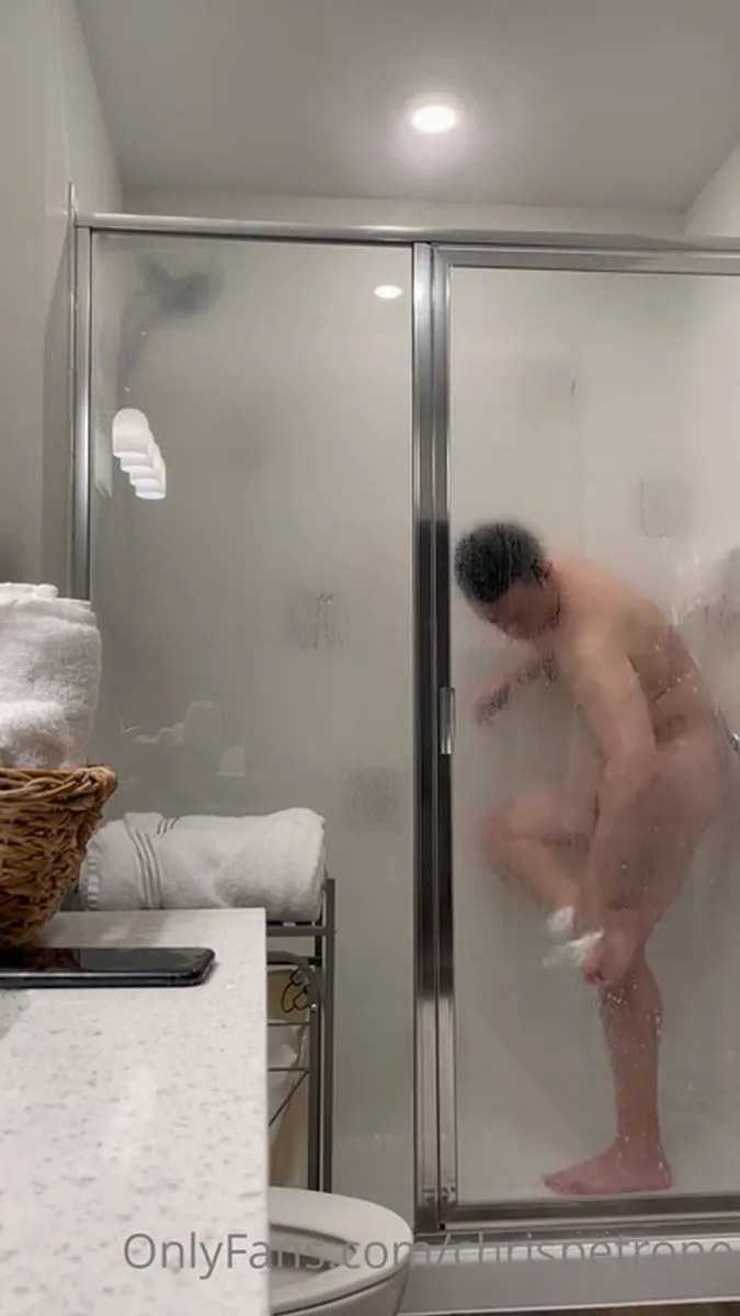 Chrispetrone (39) video