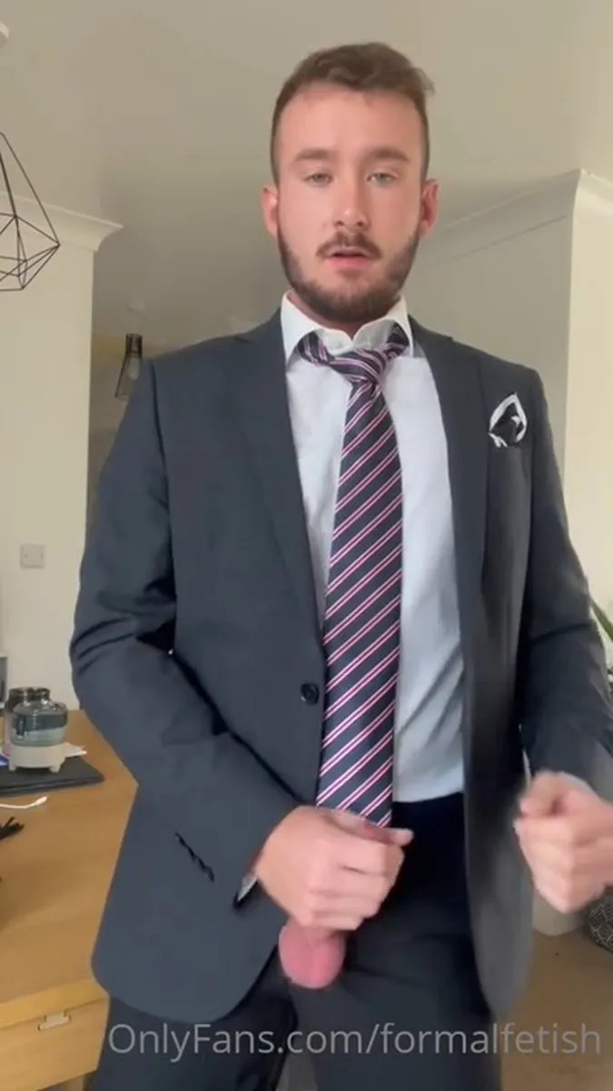 0h6k425xjvi5cqvzkvyky Any Excuse To Wear A Suit video