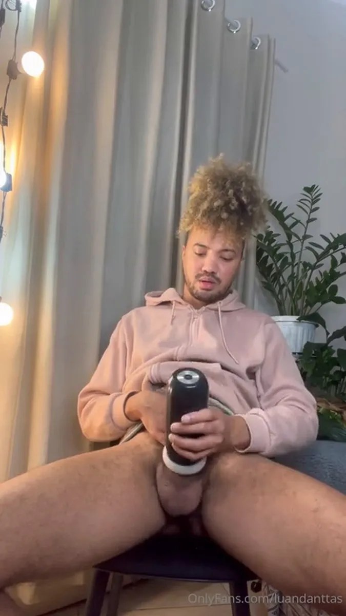 Vem Ver Eu Usando Um Masturbador Eletronico video