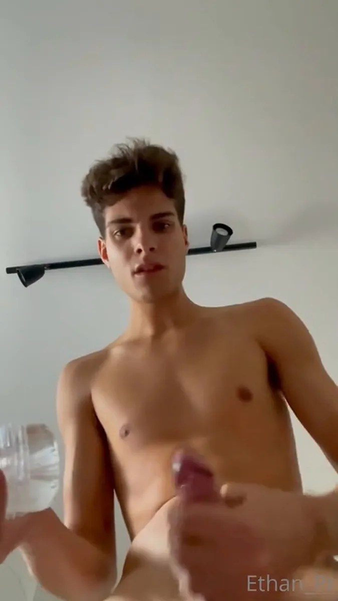0gutye2z9rjekkatd5wix Source video