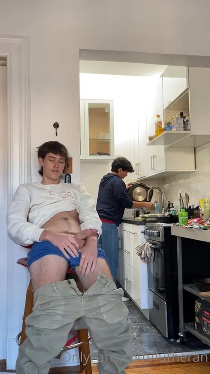 0gxbhnxqna63lc4k379yz Source video