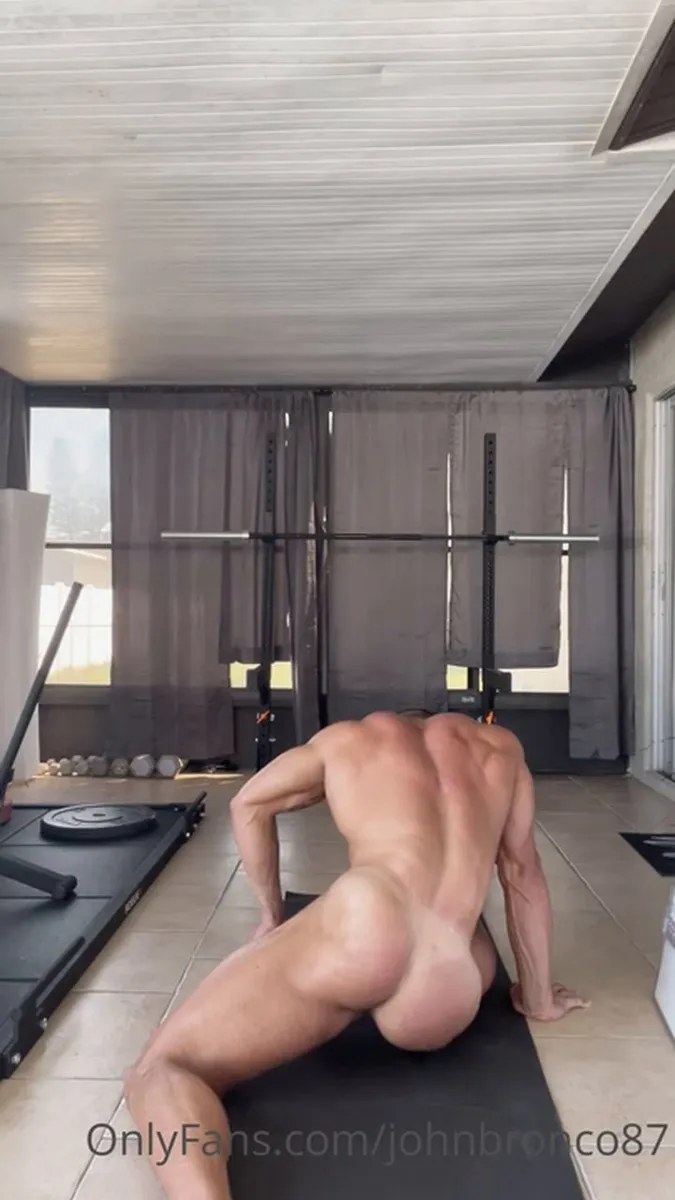 22 03 18 Flexing (1) video