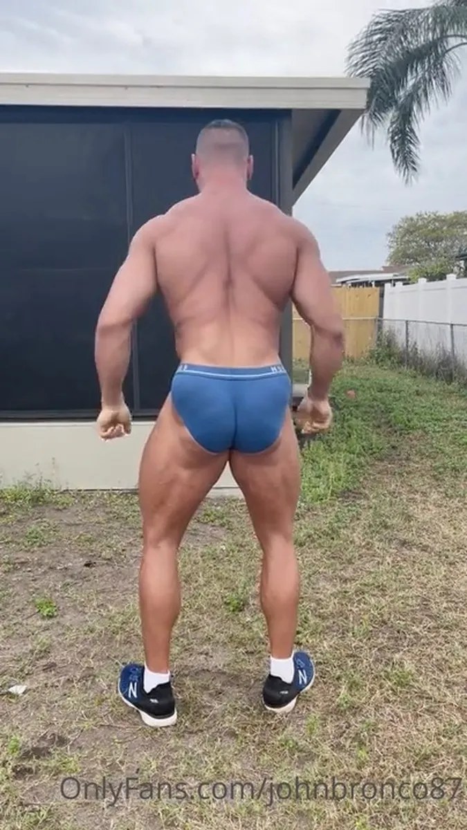 22 03 11 Flexing video