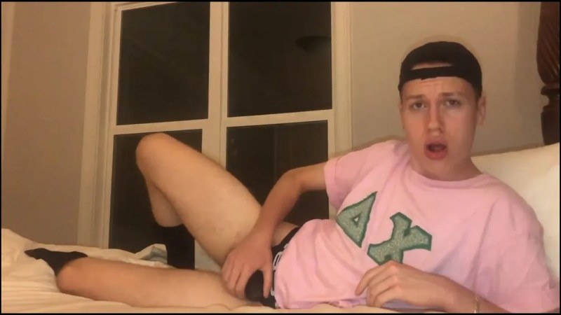 19 Year Old College Frat Boy Jesse Gold Fingers His Hairy Hole video