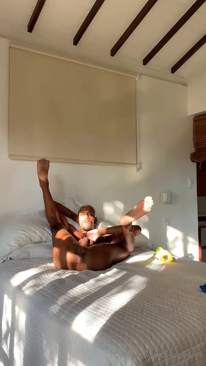 Onlyfans.com   Yuri Oberon OnlyFans Solo (63) video