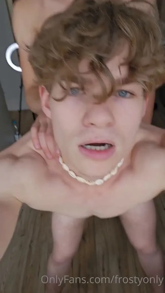 0hgooj8jjvrhe07e3kni7 Source video