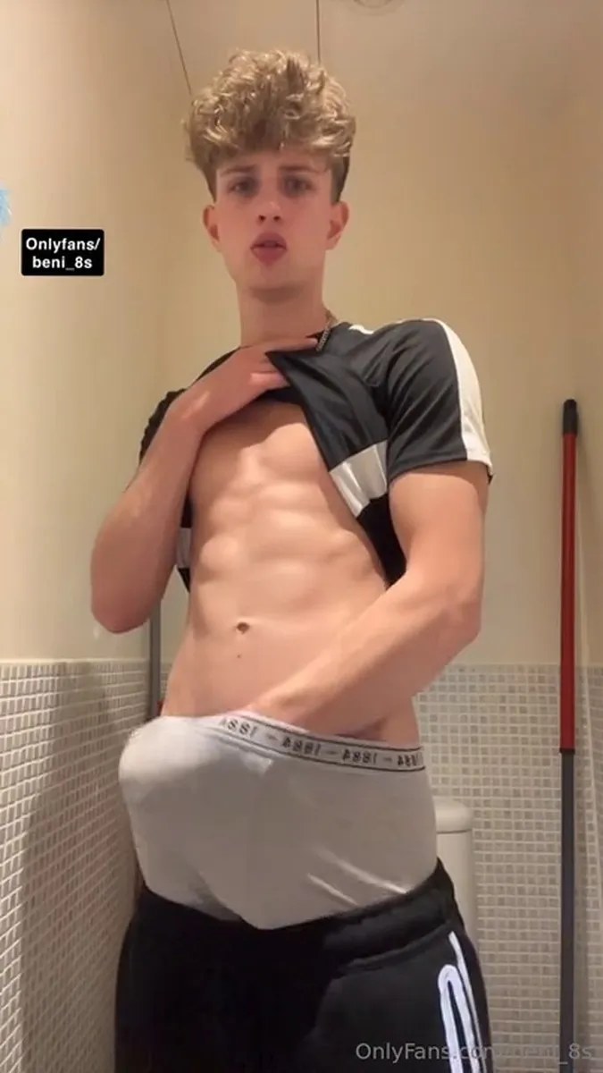 0i0kd5ncmjob4zqma4wbk Source video