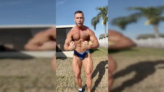 22 03 03 Flexing video