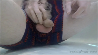 Underwater Cum video