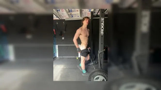 0hskst8bh2tn24vi67msw Source video