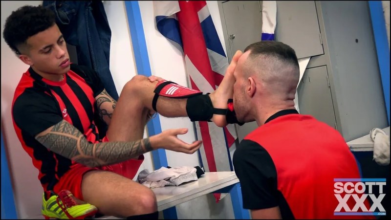 CHANGING ROOM DIARIES 26 Chester & King Leo Scottxxx Gay Feet New 2023 video