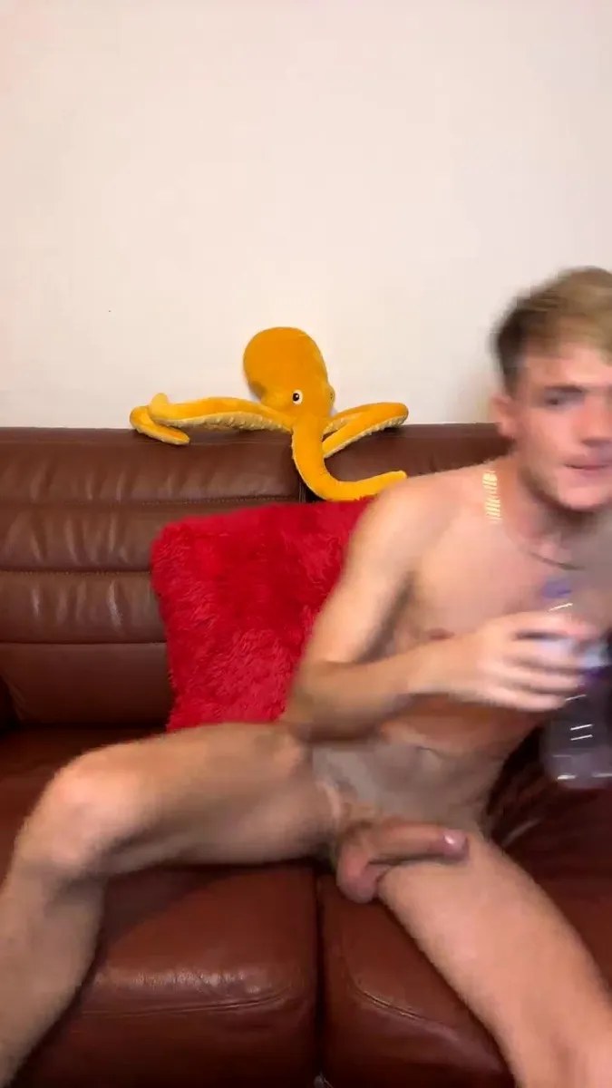RZCZC7YGNsAmXEXKbjjP0f5VljOykC6z video