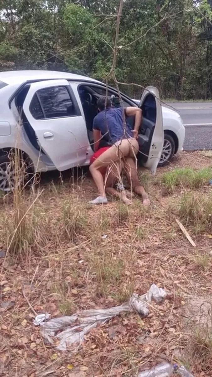 Rapidinha De 20 Minutos Na BR No Carro Do Putao video