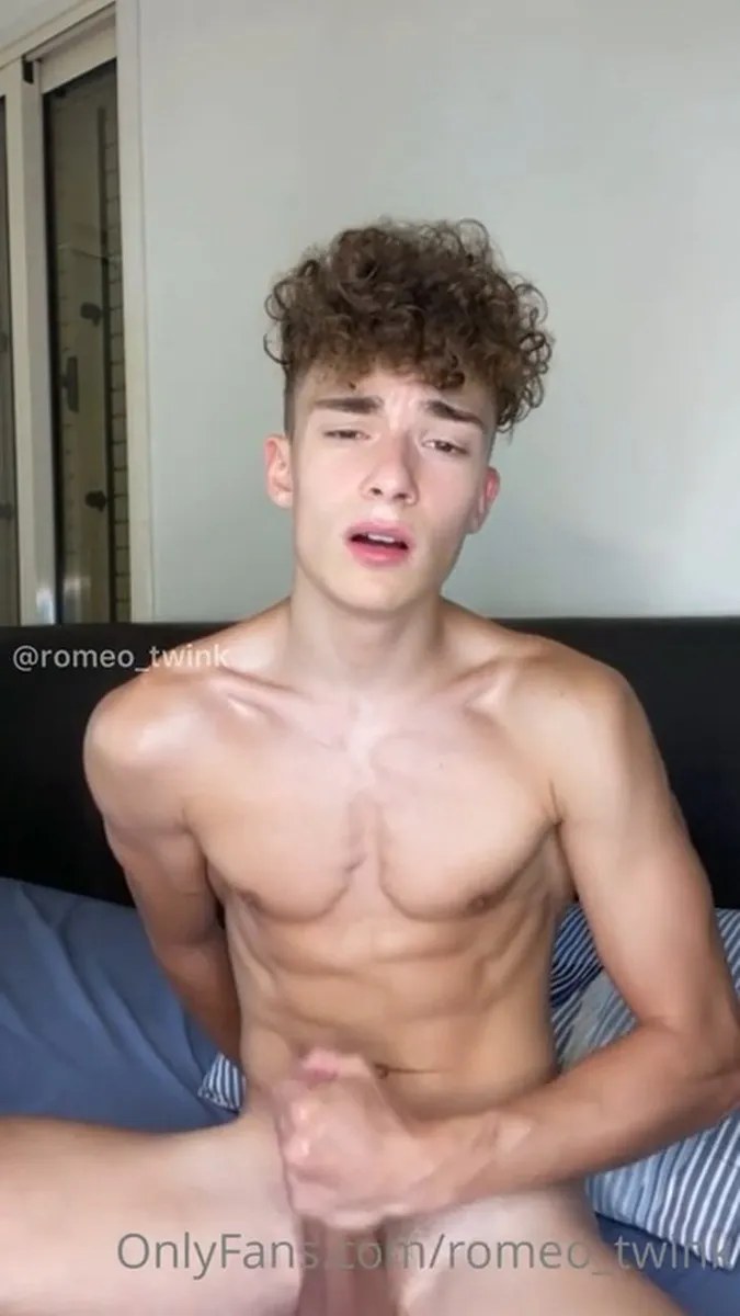 Romeo V 04 video