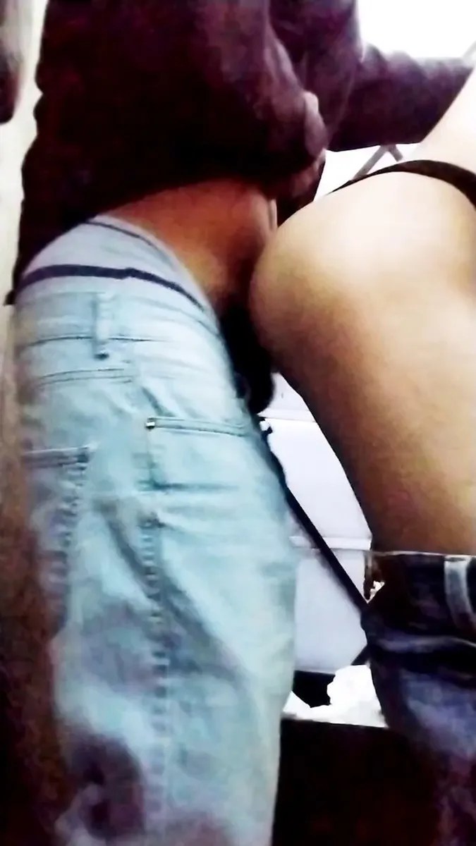 FLAGRAS E SEXO No Banheiro Dos Caminhoneiros   VIDEO 5 video