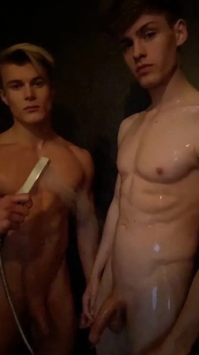 5e8bad49e777736e84155 Source video