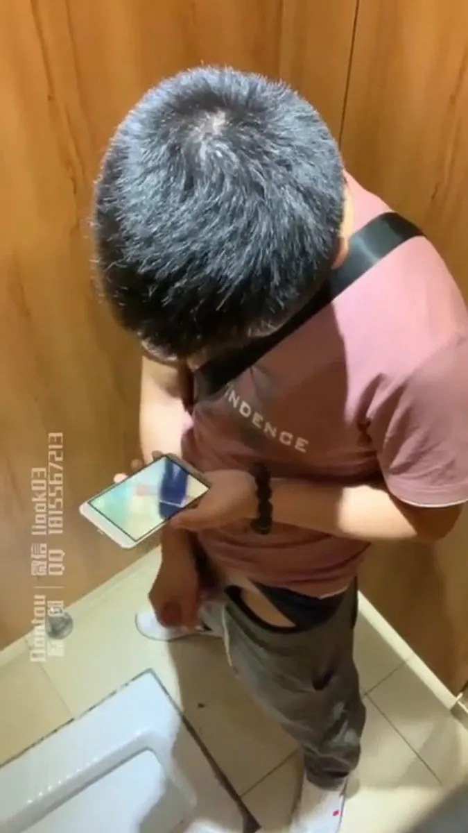 Exhibitionists   Banheiro Restroom Bathroom Public Wc Part 8 (102) video