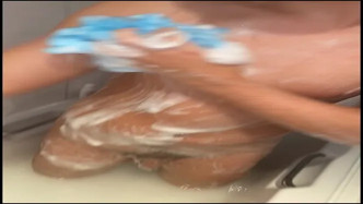 Orig 882d4b2e 231d 4fd6 92dd 0d8572e0255a video