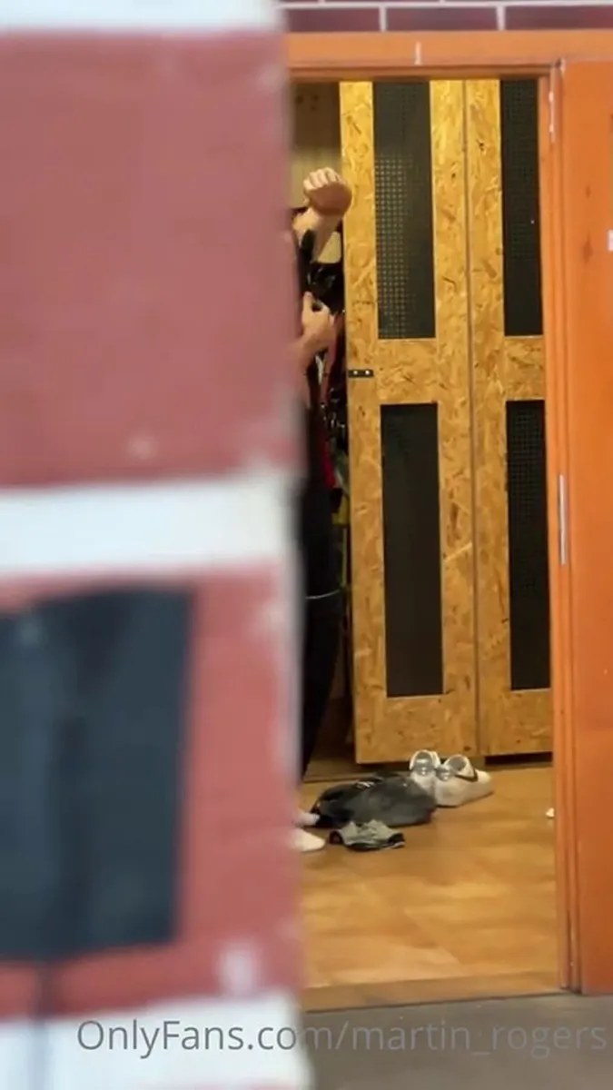 9b145aa3 65b0 4e7d B7eb Eecdbb1c248c video