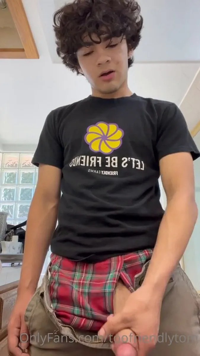 Tom (37) video