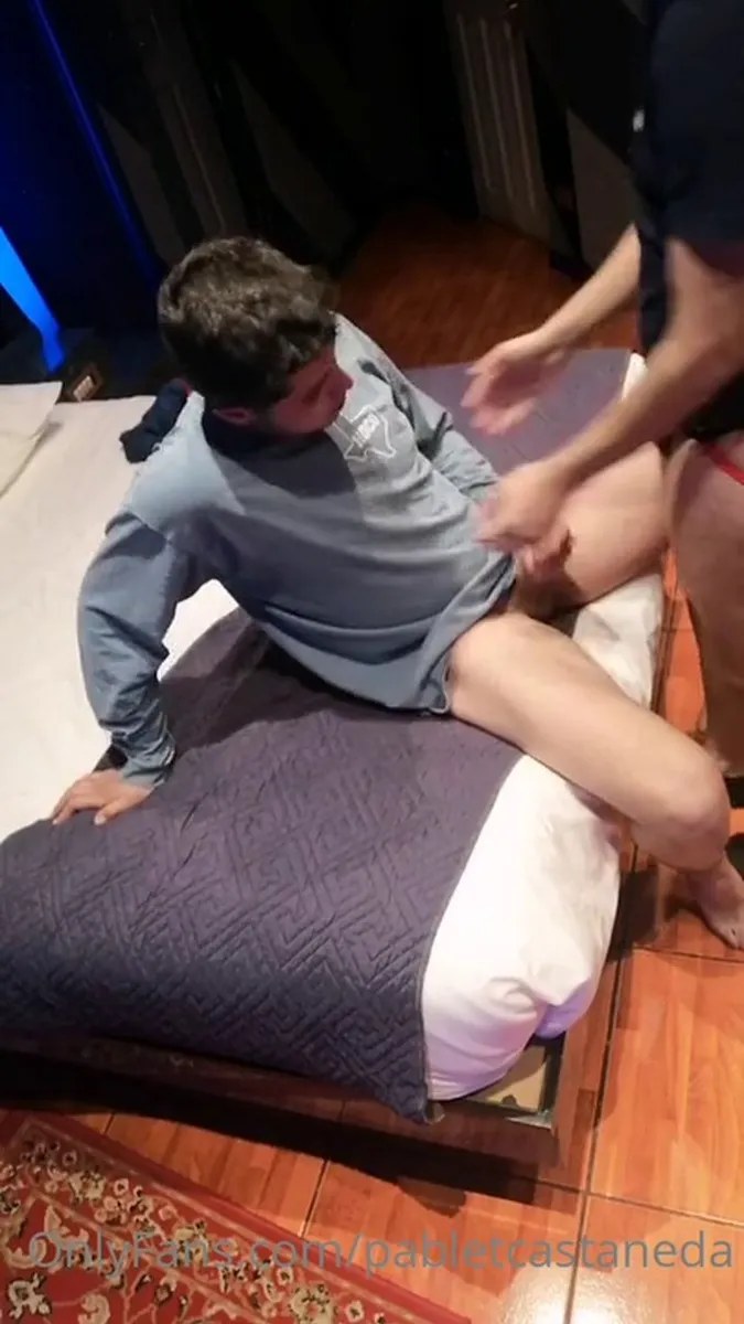 0h4awz2v1amhpohum72z9 Source video