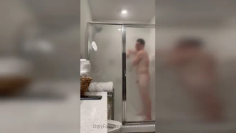 Chrispetrone (39) video