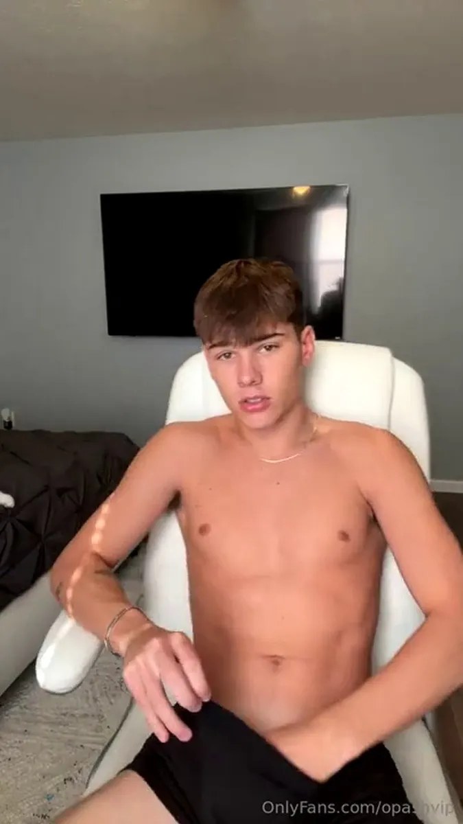 0hpq1j3otsvcssmlg3qpx Source video
