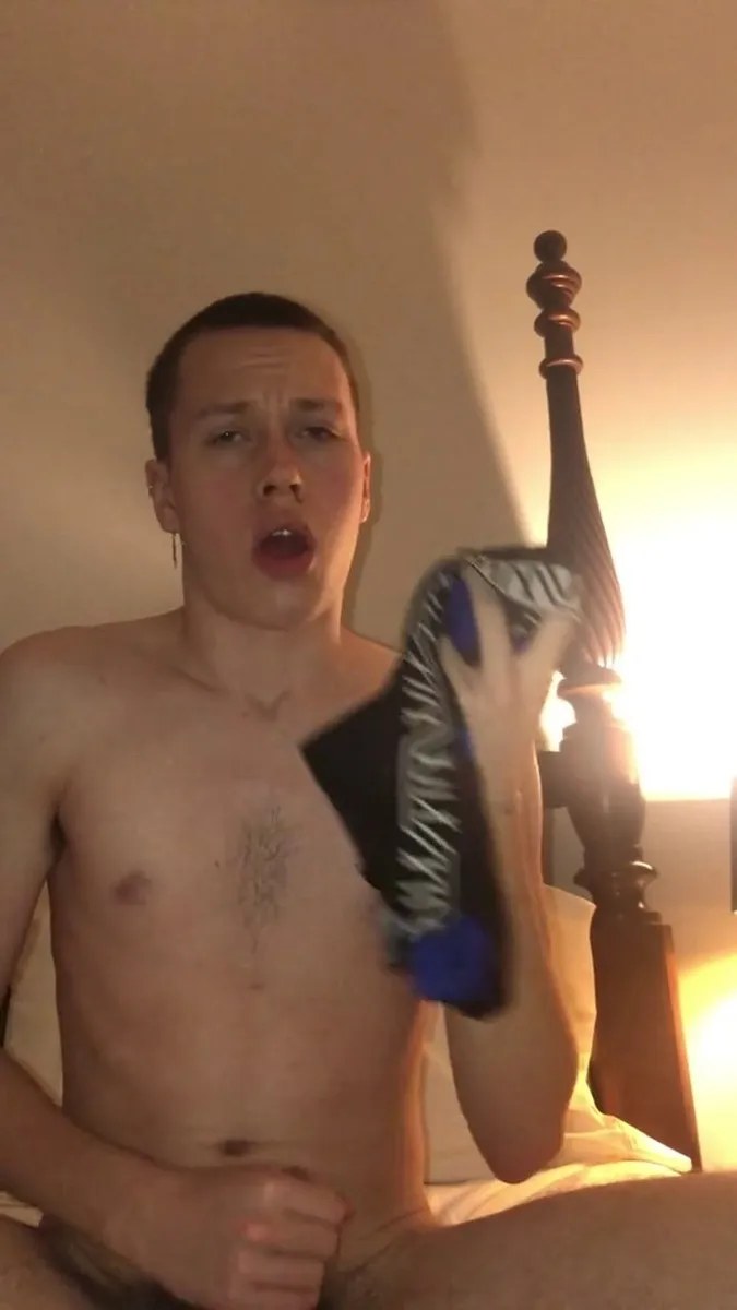 19 Year Old College Guy Jesse Gold Shows Of His Hairy Hole And Jerks Off video