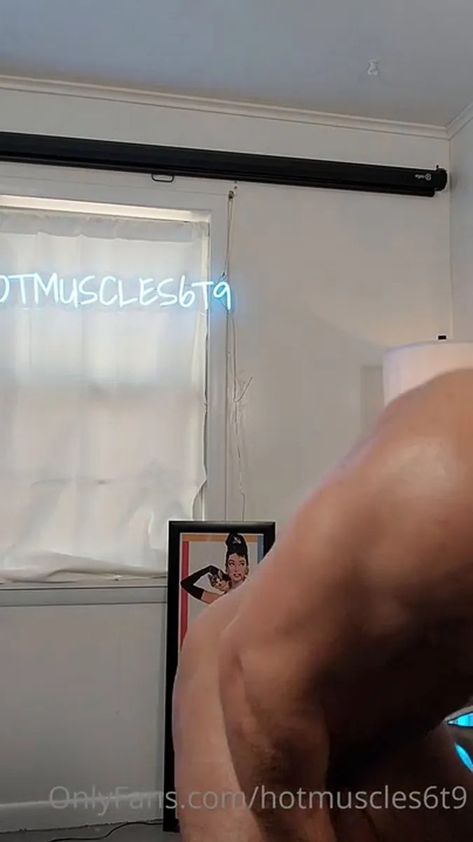Hotmuscles6t9 1552 video