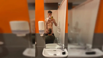 0how9flbg70mi80f0y4lz Source video