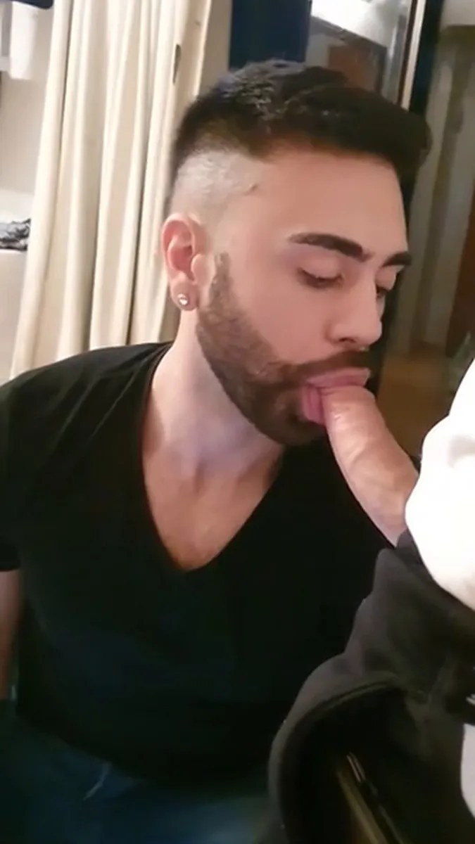 0gnixc80whg0rhezcj42d Source video