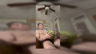 0hu4npigy1w9drrdk9n5i Source video