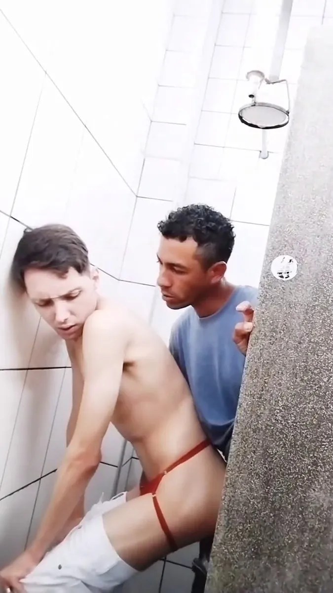 FLAGRAS E SEXO No Banheiro Dos Caminhoneiros   VIDEO 8 video