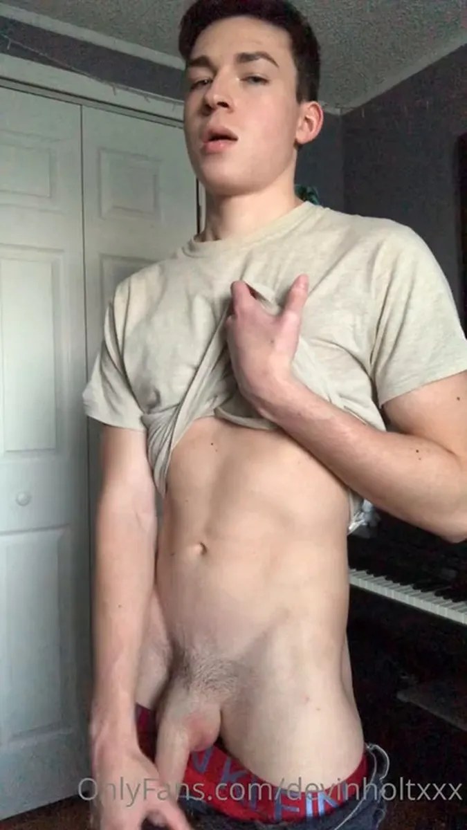 'Showing Off A Little ☺️' By Devinholtxxx From OnlyFans video