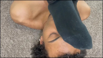 KEDAYLISKIN SNIFFING & LICKING FEET 1 Onlyfans Gay Feet New 2024 video