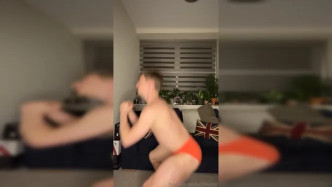 0hnlic6g2qs200as8tpia Source video