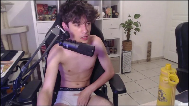 Live (6) video