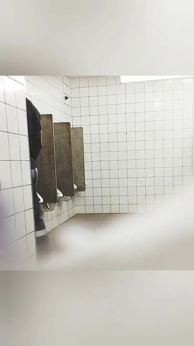 FLAGRAS E SEXO No Banheiro Dos Caminhoneiros   VIDEO 11 video