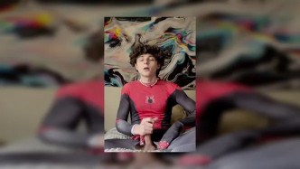 0hrclb2kmsn818w6rpyio Source video