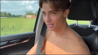 Edoardo Fresia (mynameisedo) Gets Jerked Off In The Car – THE UNKNOWN video